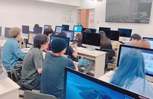 もくもくと作業していますが、はたして…?